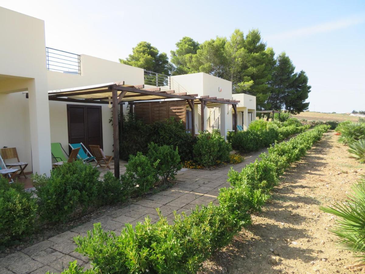 Case Barrera Porto Palo Esterno foto