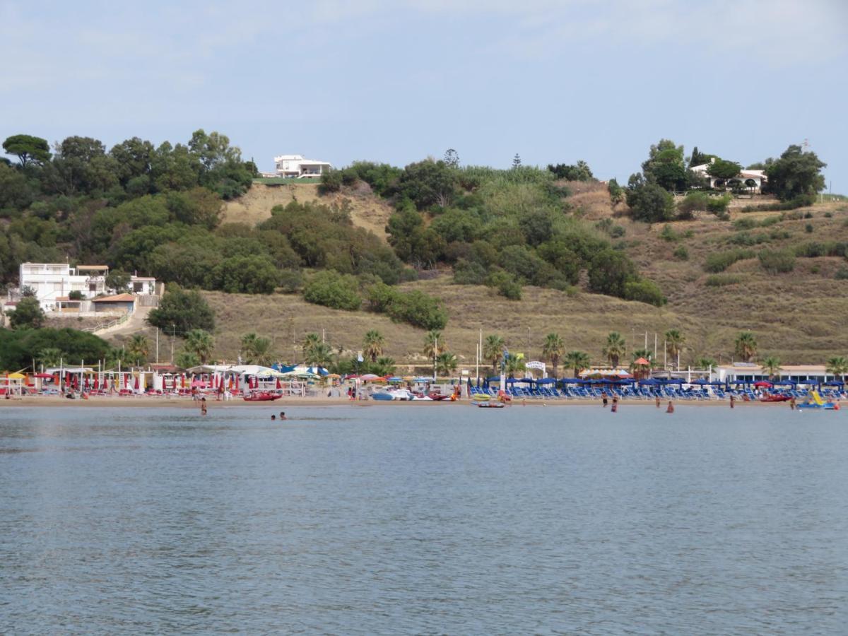 Case Barrera Porto Palo Esterno foto