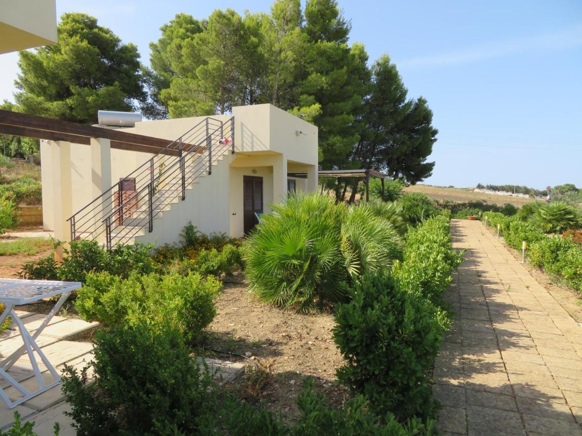 Case Barrera Porto Palo Esterno foto