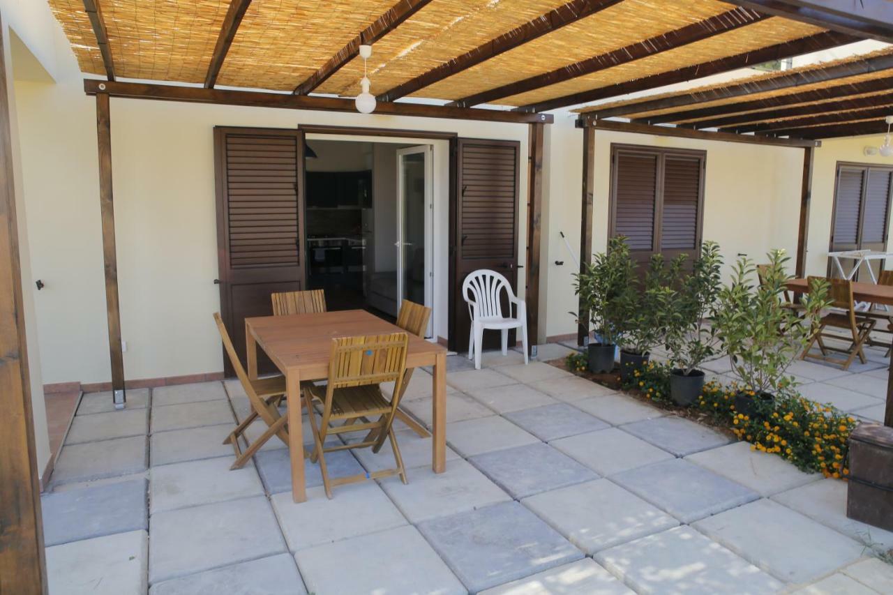 Case Barrera Porto Palo Esterno foto