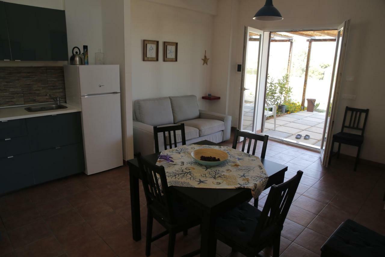 Case Barrera Porto Palo Esterno foto